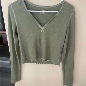 American Eagle long sleeve v-neck